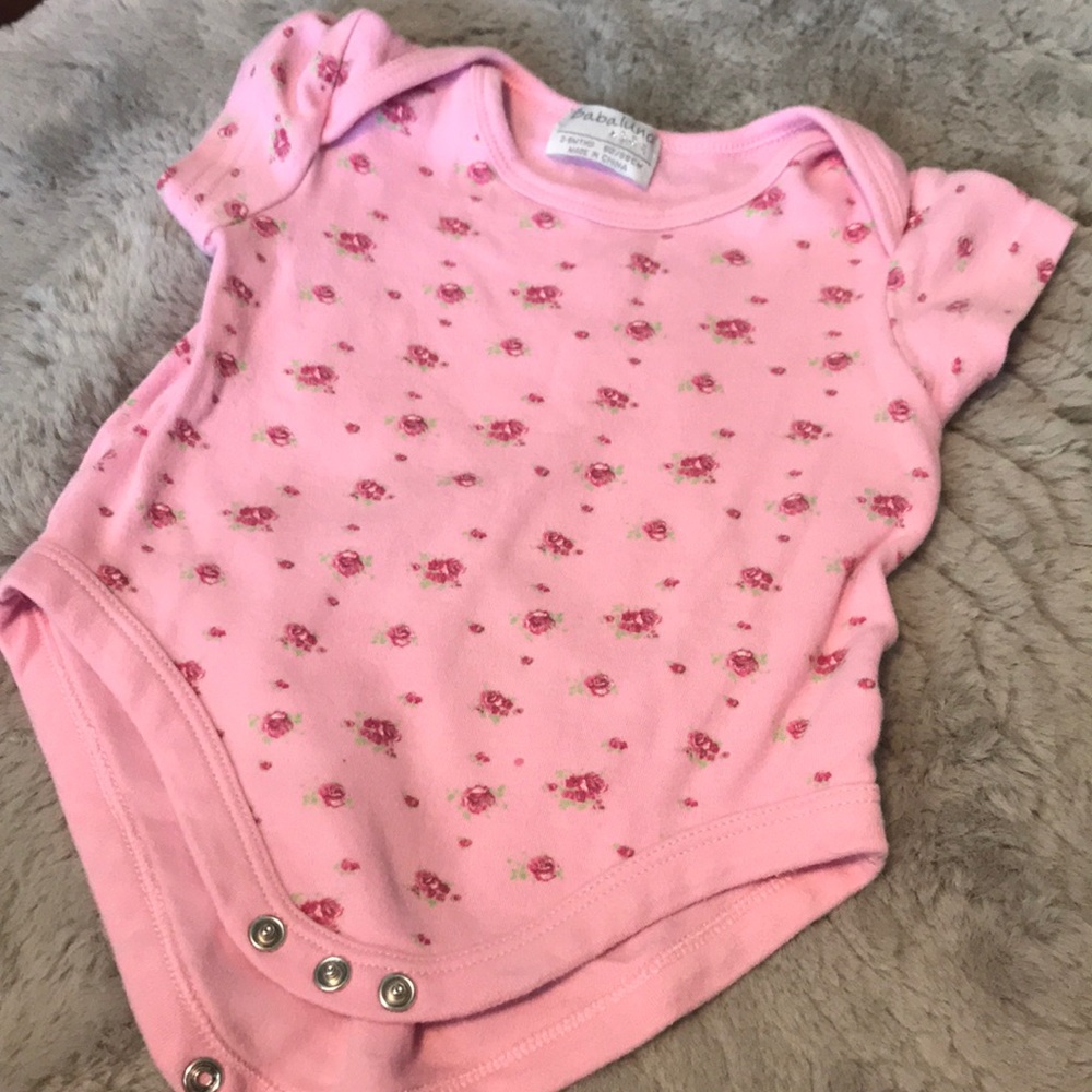 🌻 5 for $15 🌻 Floral Onesie